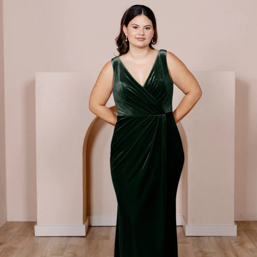 REVELRY Blair Size 8 gown color 613 EMERALD - HEMMED for 5'2"!!!